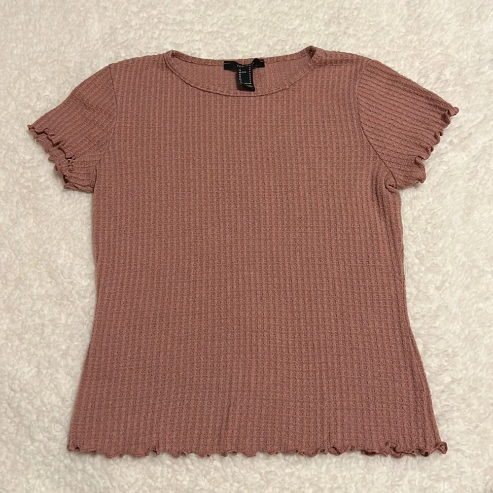 Forever 21 Pink Textured Baby Tee! Size S - Picture 1 of 3